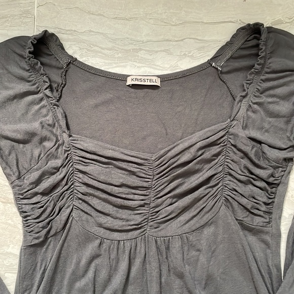 Krisstell gray fitted and flowy tunic - Picture 3 of 4